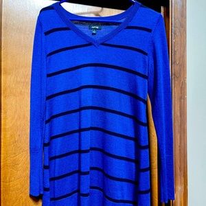 Apt 9 Long Sleeve Purple & Black sweater size M.